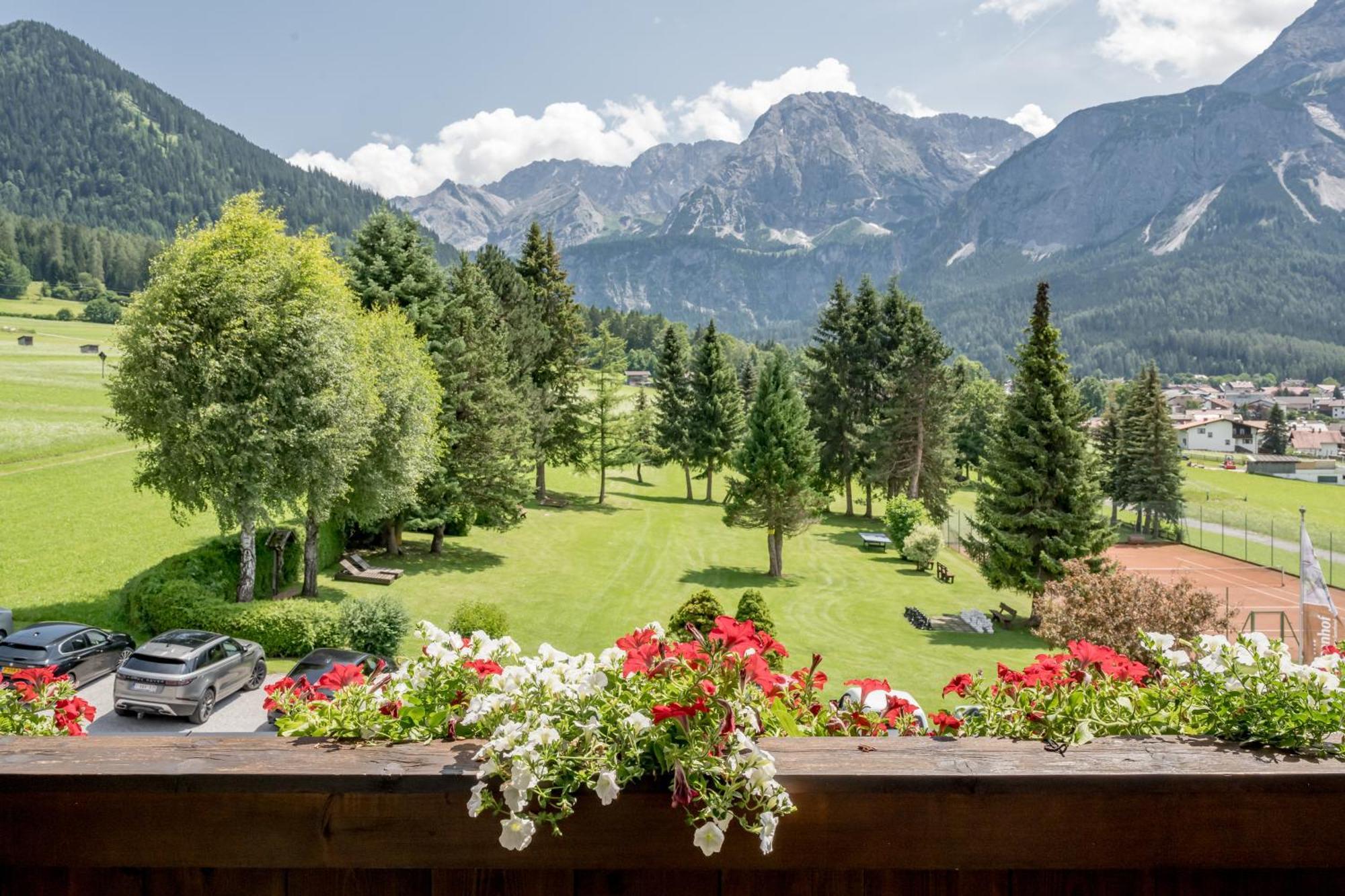 Wellness & Sporthotel Alpenhof Ehrwald Exterior foto