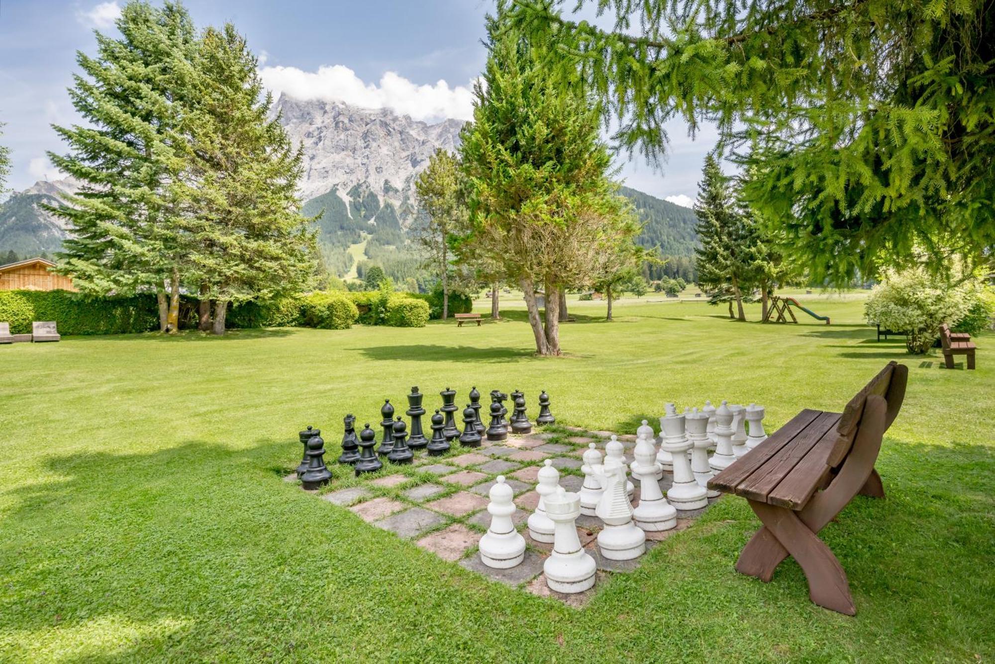 Wellness & Sporthotel Alpenhof Ehrwald Exterior foto